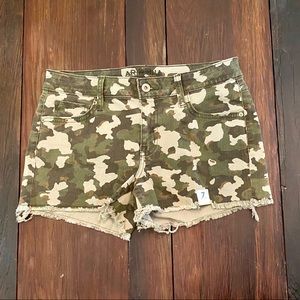Arizona camo shorts